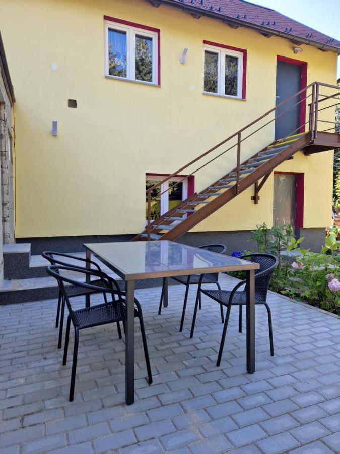 Restaurace U Mateje B&B Nove Mesto pod Smrkem Exterior photo